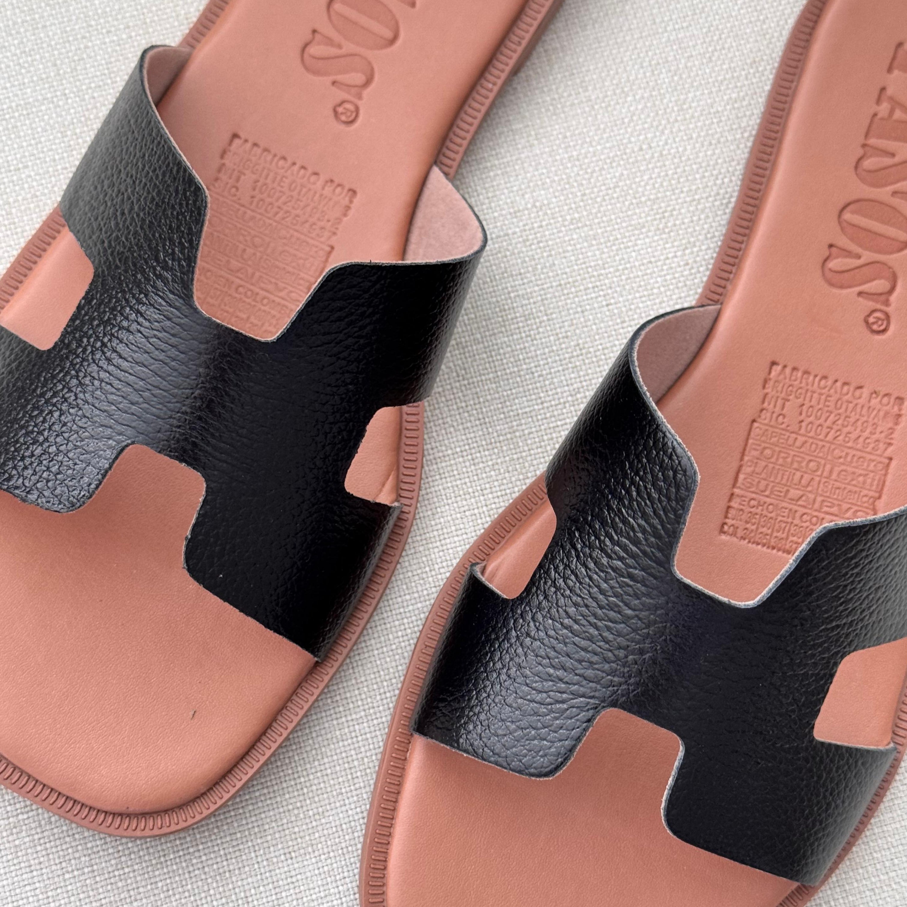 Sandalia plana de cuero 8027