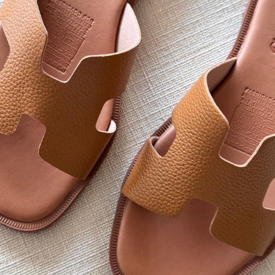 Sandalia plana de cuero 8027