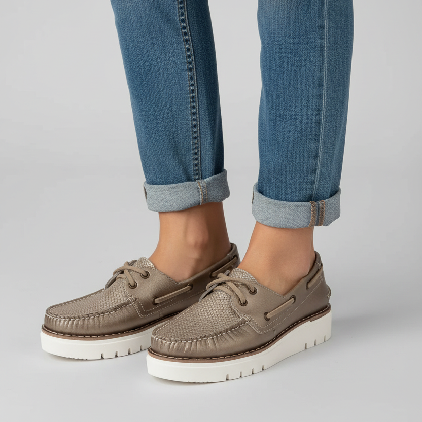 Modelo toma cerrada zapato náutico arena sin lasito Ref 7760
