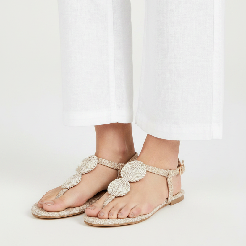 Sandalia PASOS 7941 beige modelo estudio