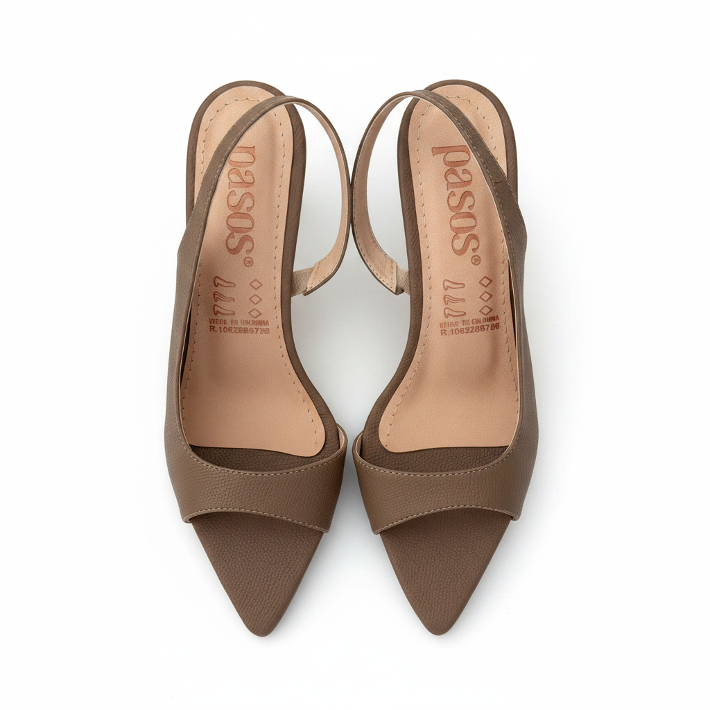 Vista aérea par slingback taupe marrón cálido kitten heel d'Orsay logo pasos Ref 8202