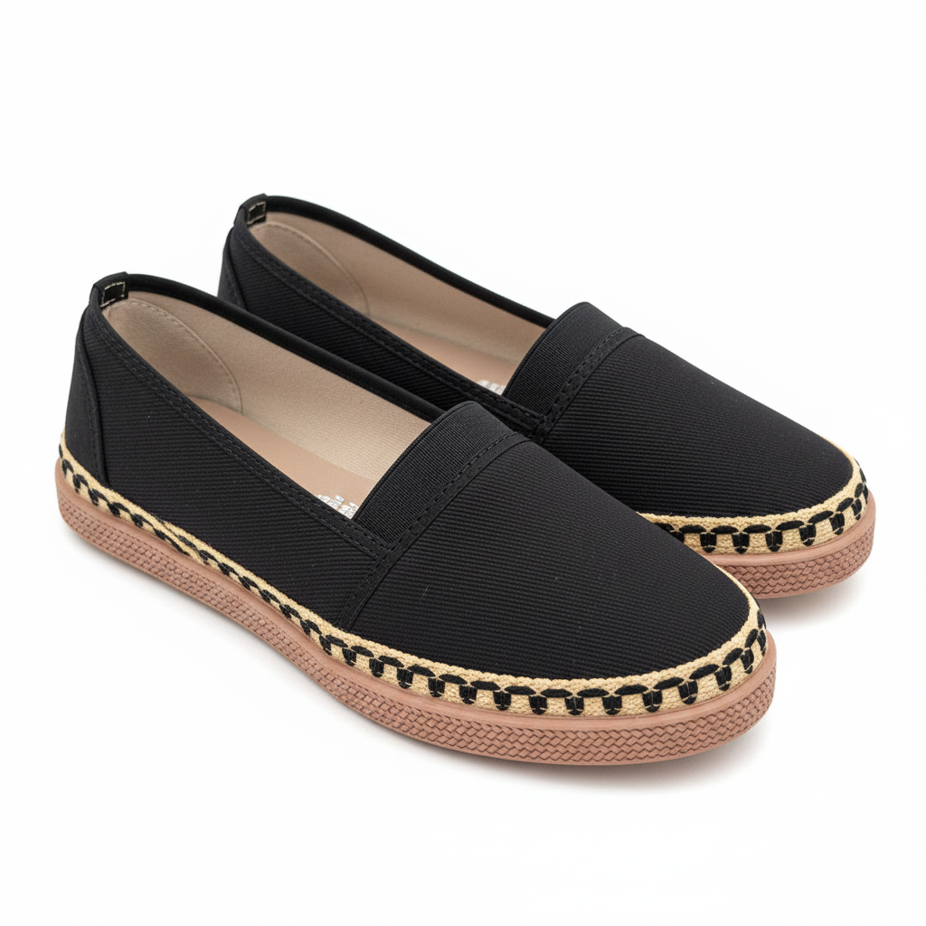 Vista angular frontal alpargata negra