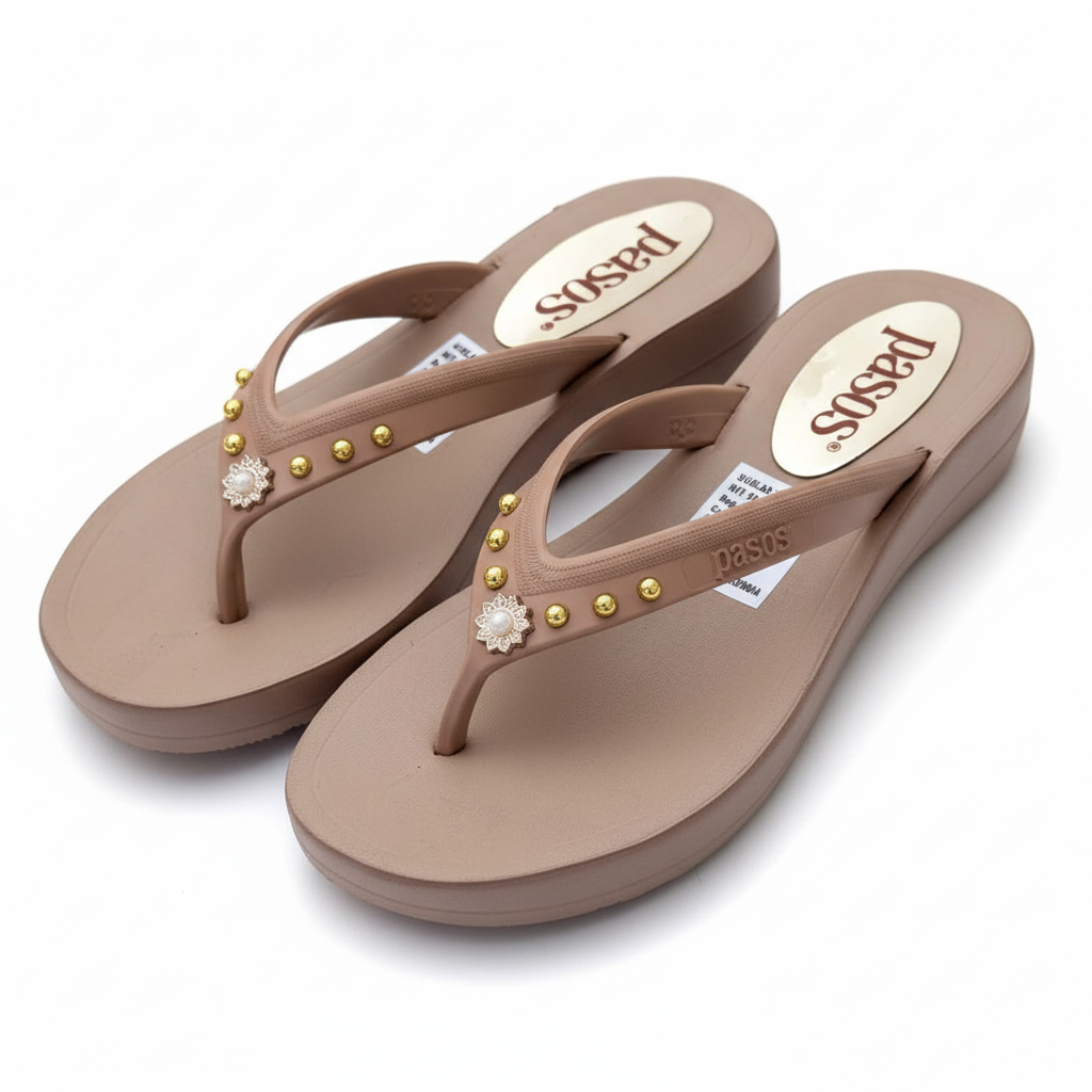 Vista angular frontal flip-flop nude - exacta a la imagen de referencia