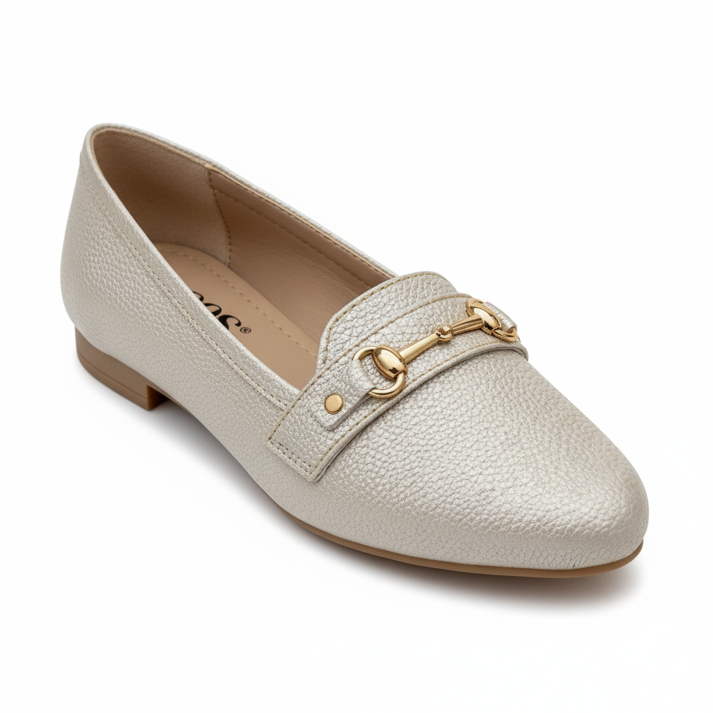 Vista angular frontal mocasín cuero texturizado perla Ref 8142 - exacta a la imagen