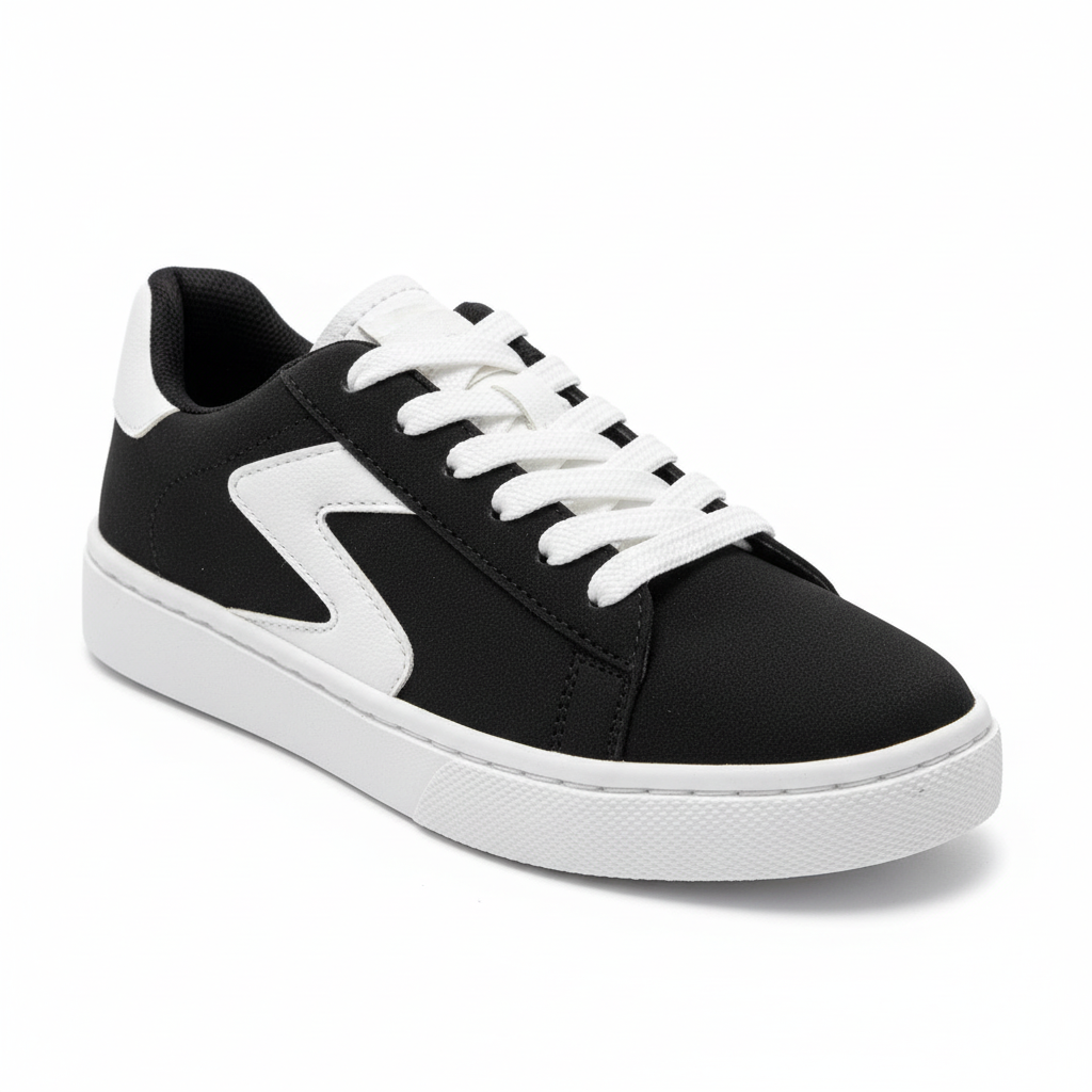 Vista angular frontal zapatilla deportiva negra con detalles blancos Ref 8064 - exacta a la imagen