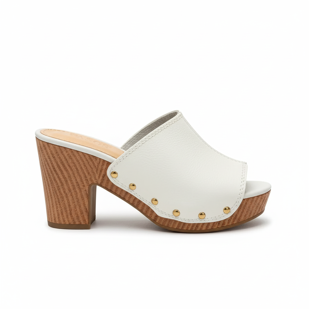 Vista lateral sandalia blanca