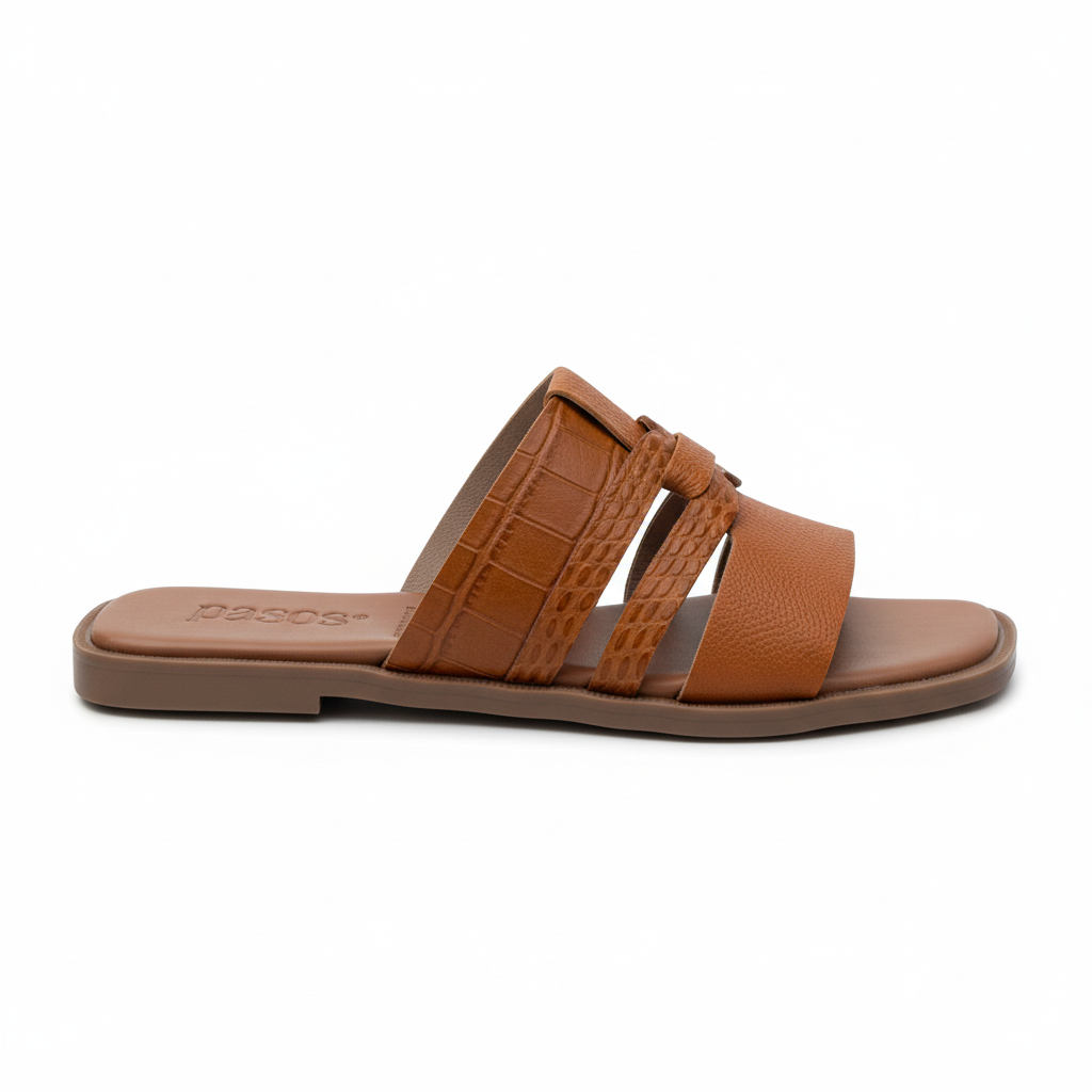 Vista lateral sandalia slide camel